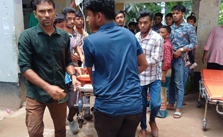 লক্ষ্মীপুরের রায়পুরে মা ও দুই মেয়েকে কুপিয়ে হত্যা
