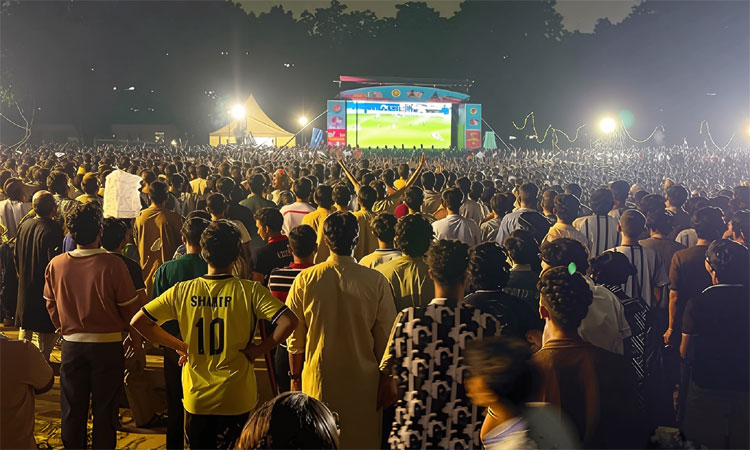 উৎসবের আমেজে বিশ্বকাপ ফাইনাল: রাজধানীজুড়ে জমকালো কনসার্ট